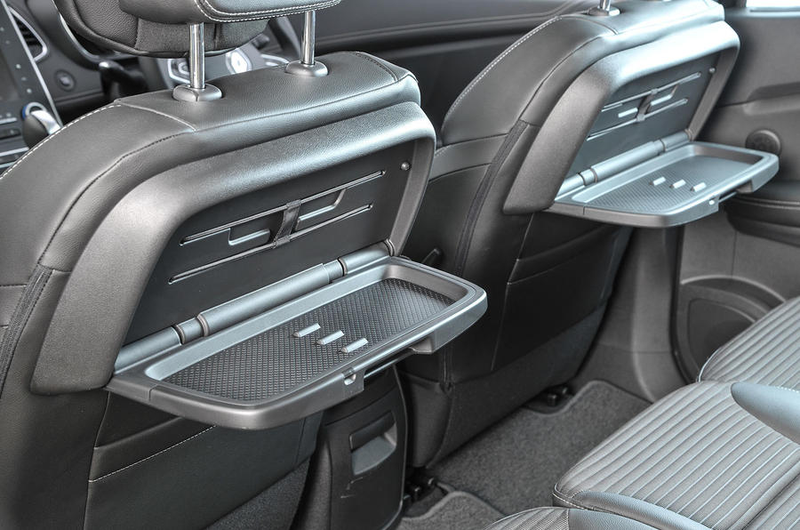 Illustration for article titled The Renault Master: Say yes to passenger seat tables